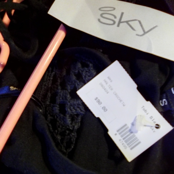 New tobi black "SKY" halter crochetw top w/ tags on - Picture 5 of 13